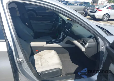 2018 Honda Accord Lx z USA, uszkodzony, nr VIN 1HGCV1F11JA084797